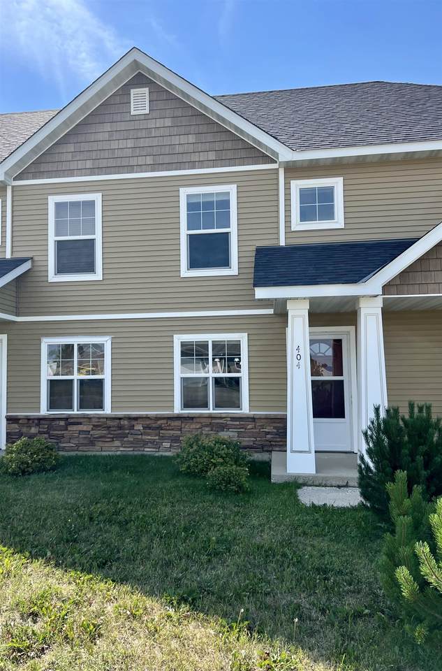 404 10th Ave - Photo 1