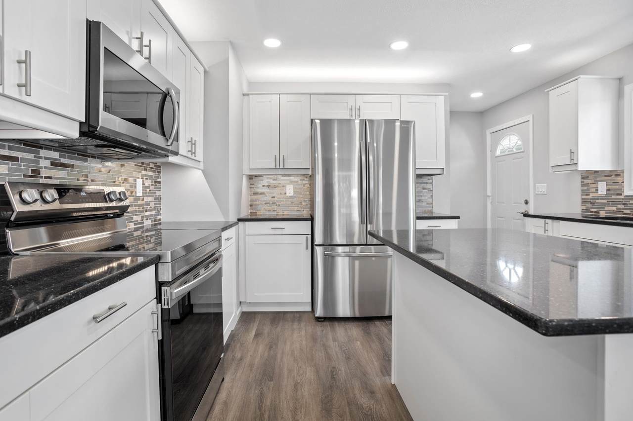 904 53th St - Photo 1