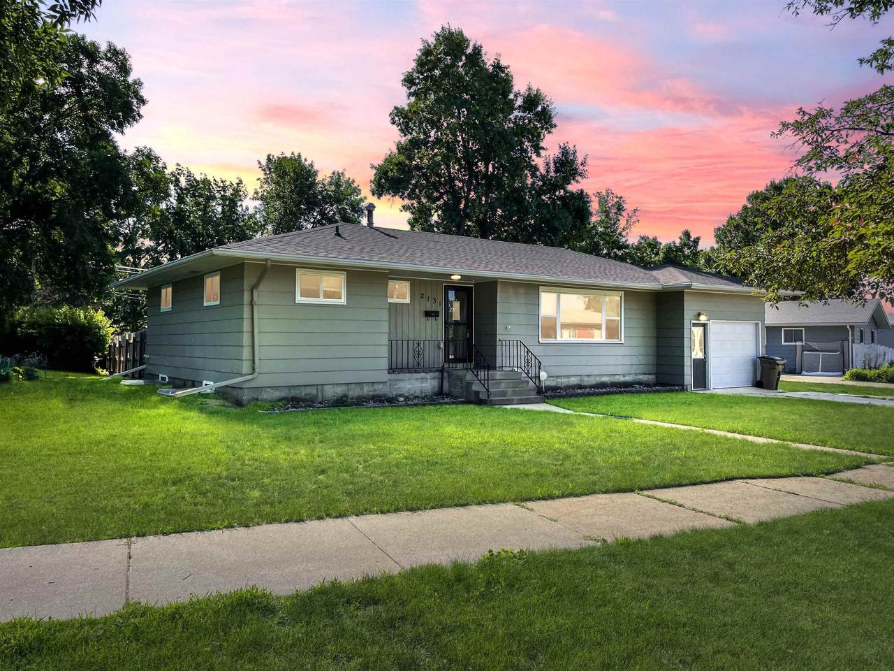 2131 Westfield Ave - Photo 1
