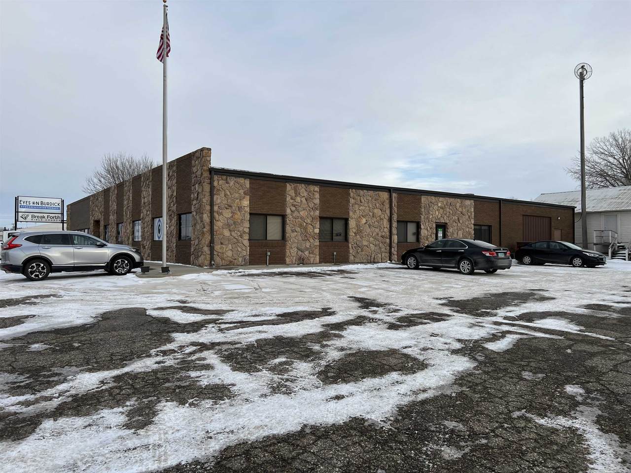 1821 Burdick Expy, Ste C - Photo 1
