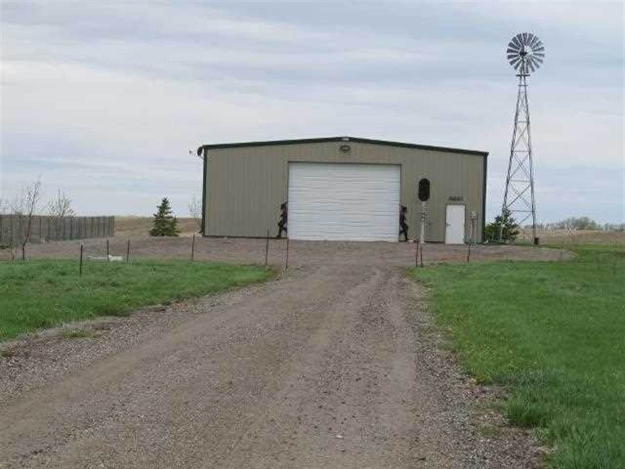 5237 Brdwy - Photo 1