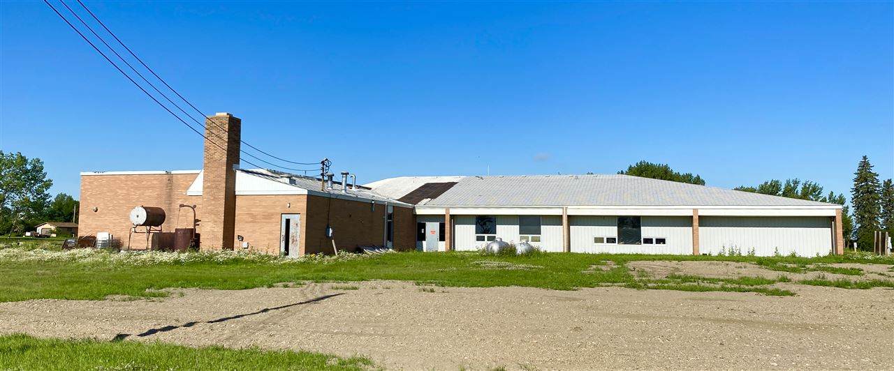 612 Robin St - Photo 1