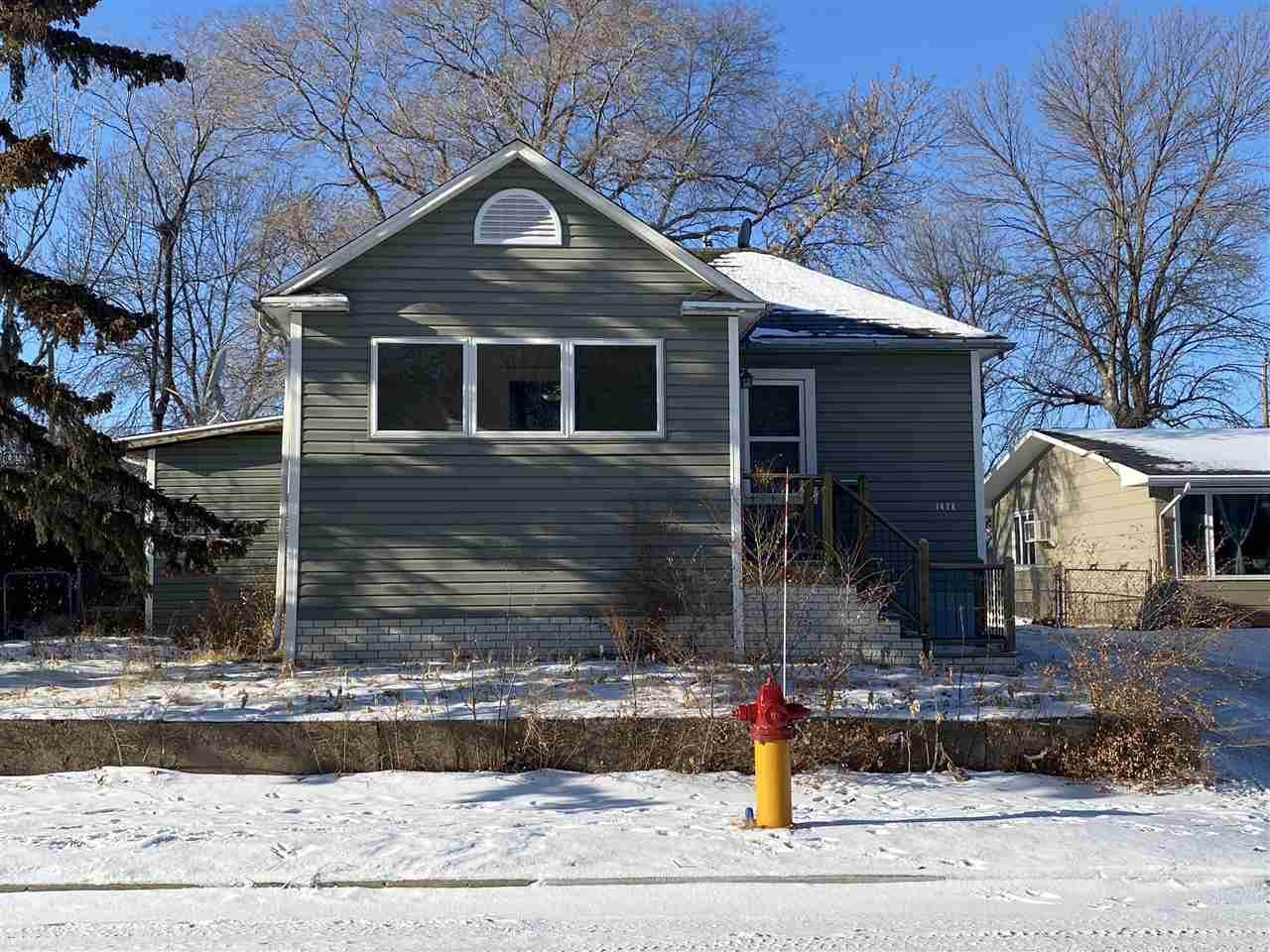 1426 Main St - Photo 1