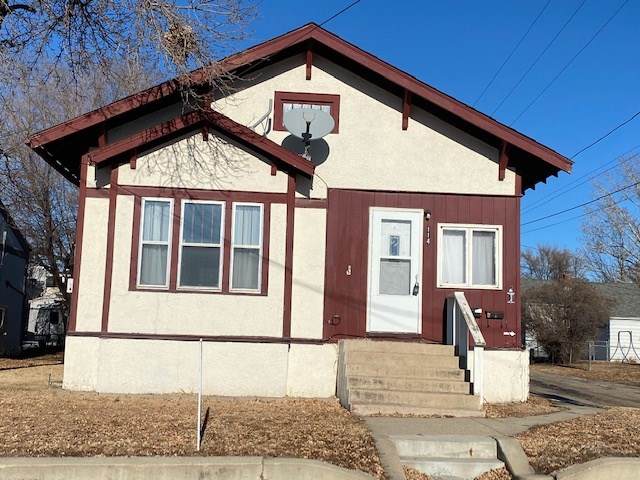 114 8th Ave - Photo 1