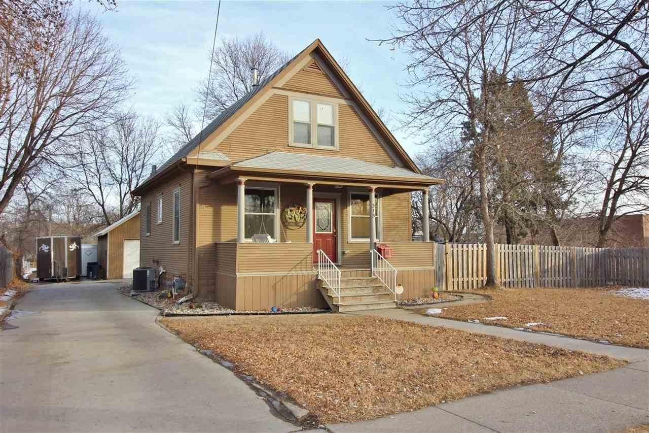 313 9th St - Photo 1