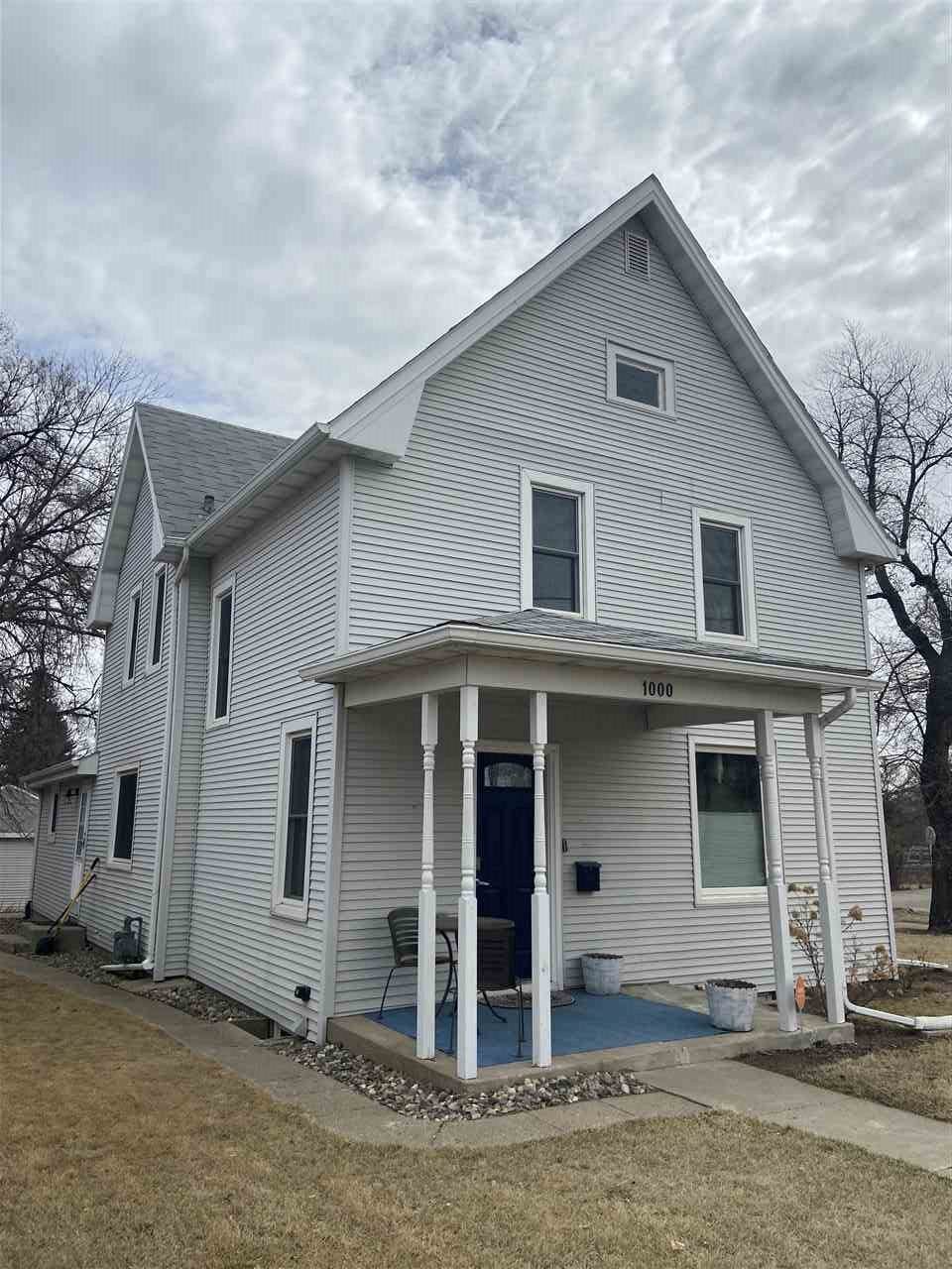 1000 1st Street - Photo 1