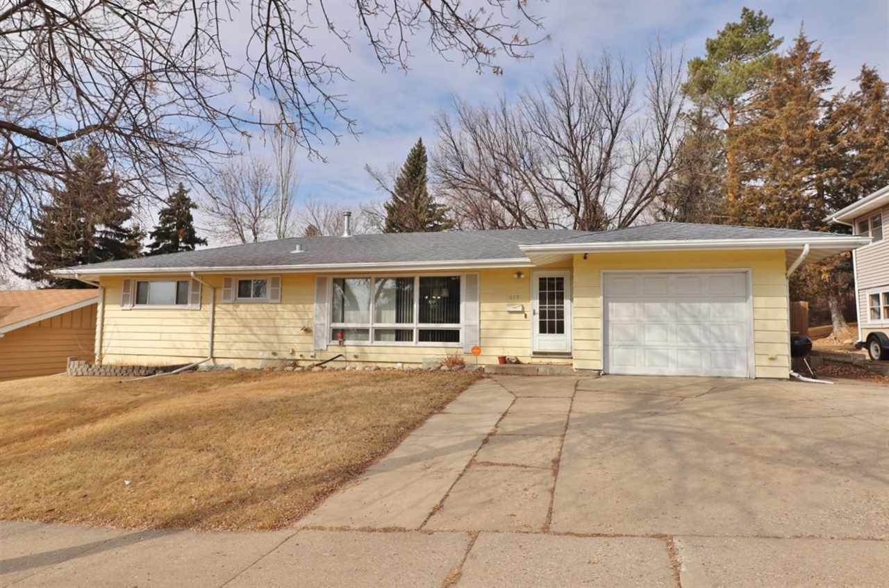 813 21st St. - Photo 1