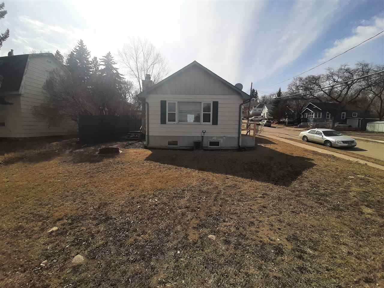 501 7th Street - Photo 1