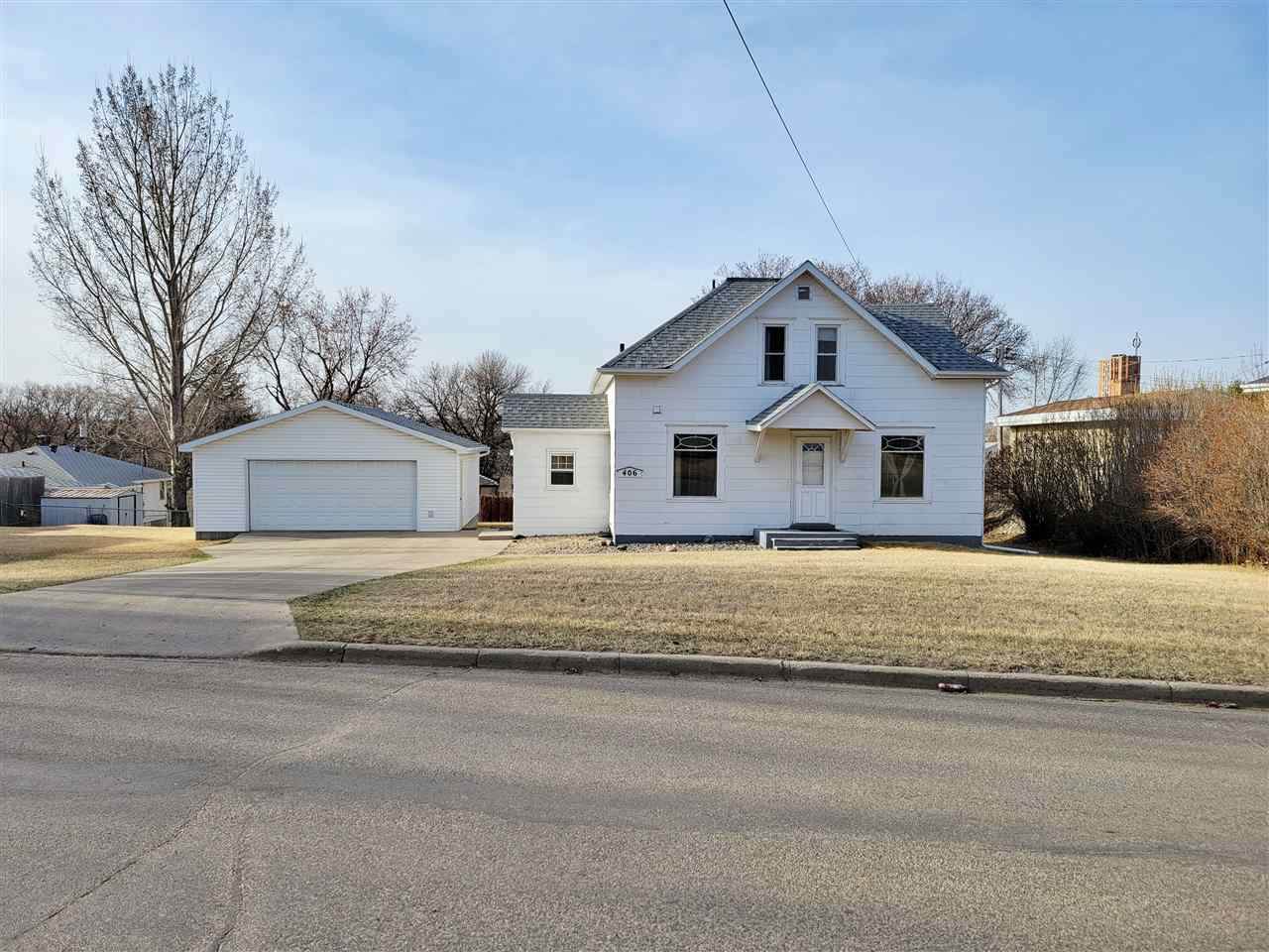 406 11TH AVE - Photo 1