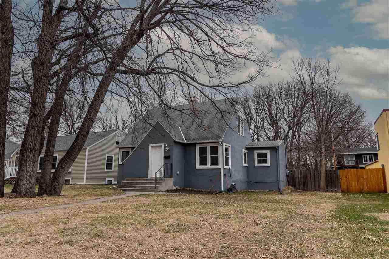 812 4th Ave - Photo 1