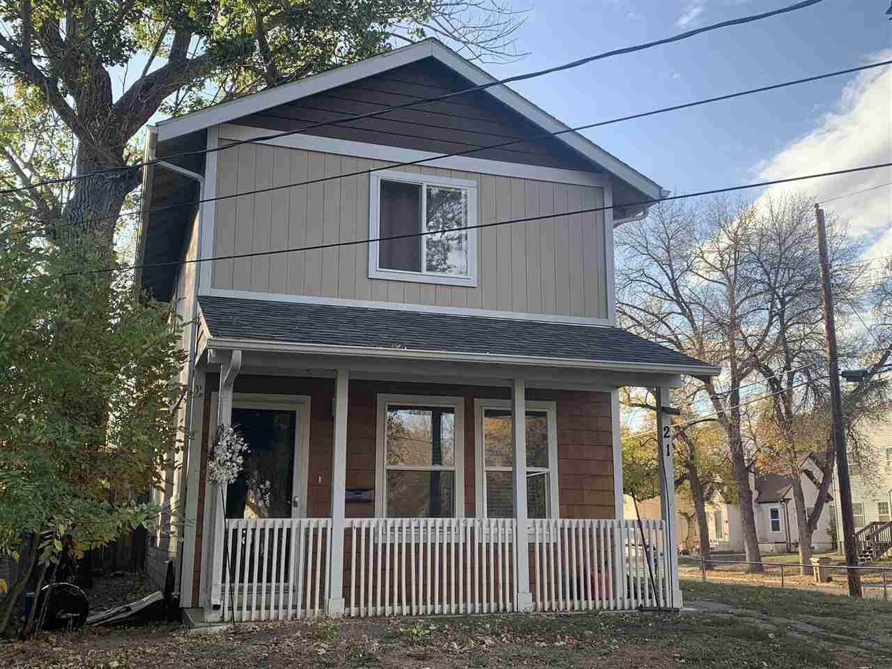 21 8th St - Photo 1