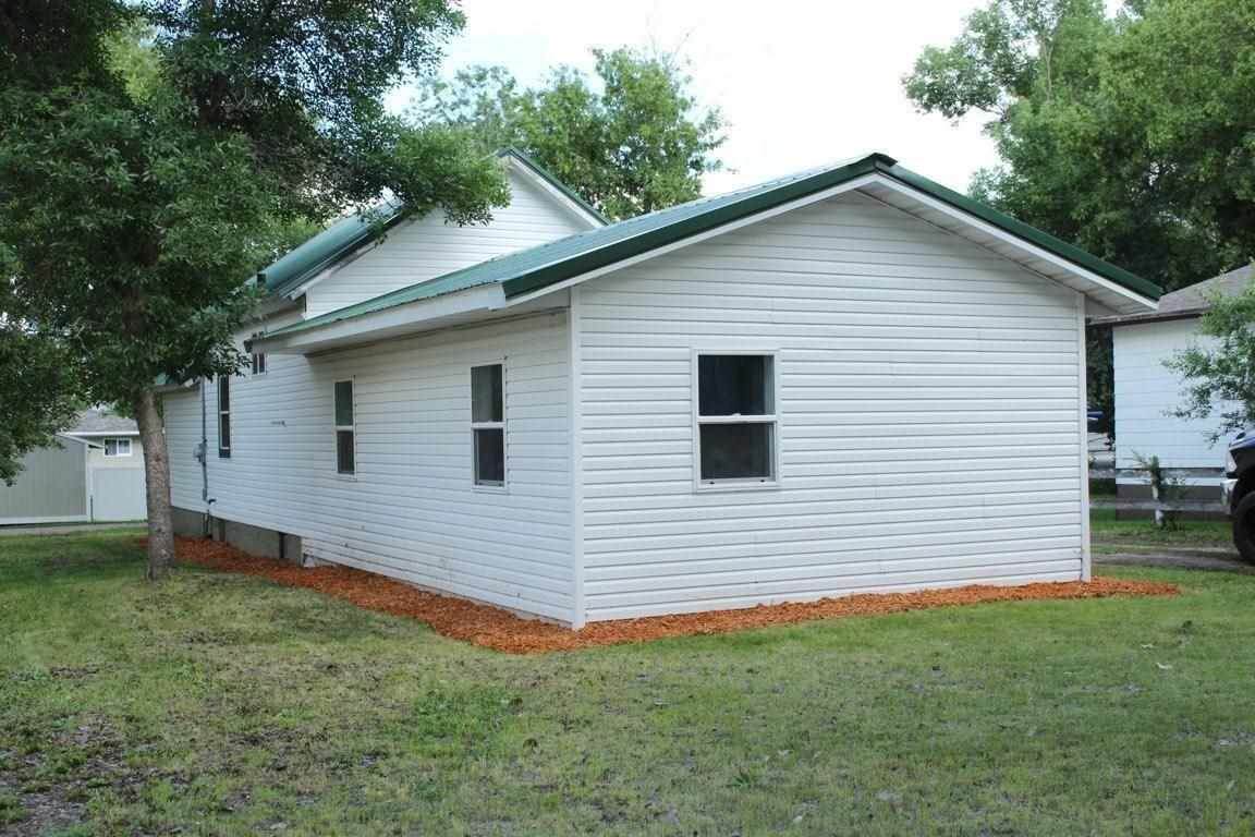 705 Main St - Photo 1