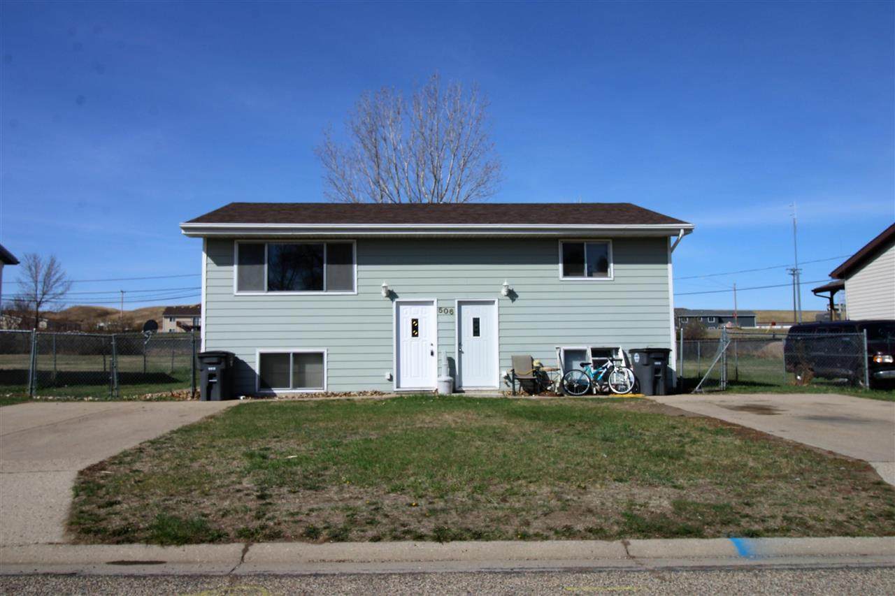 506 Parkway Dr - Photo 1