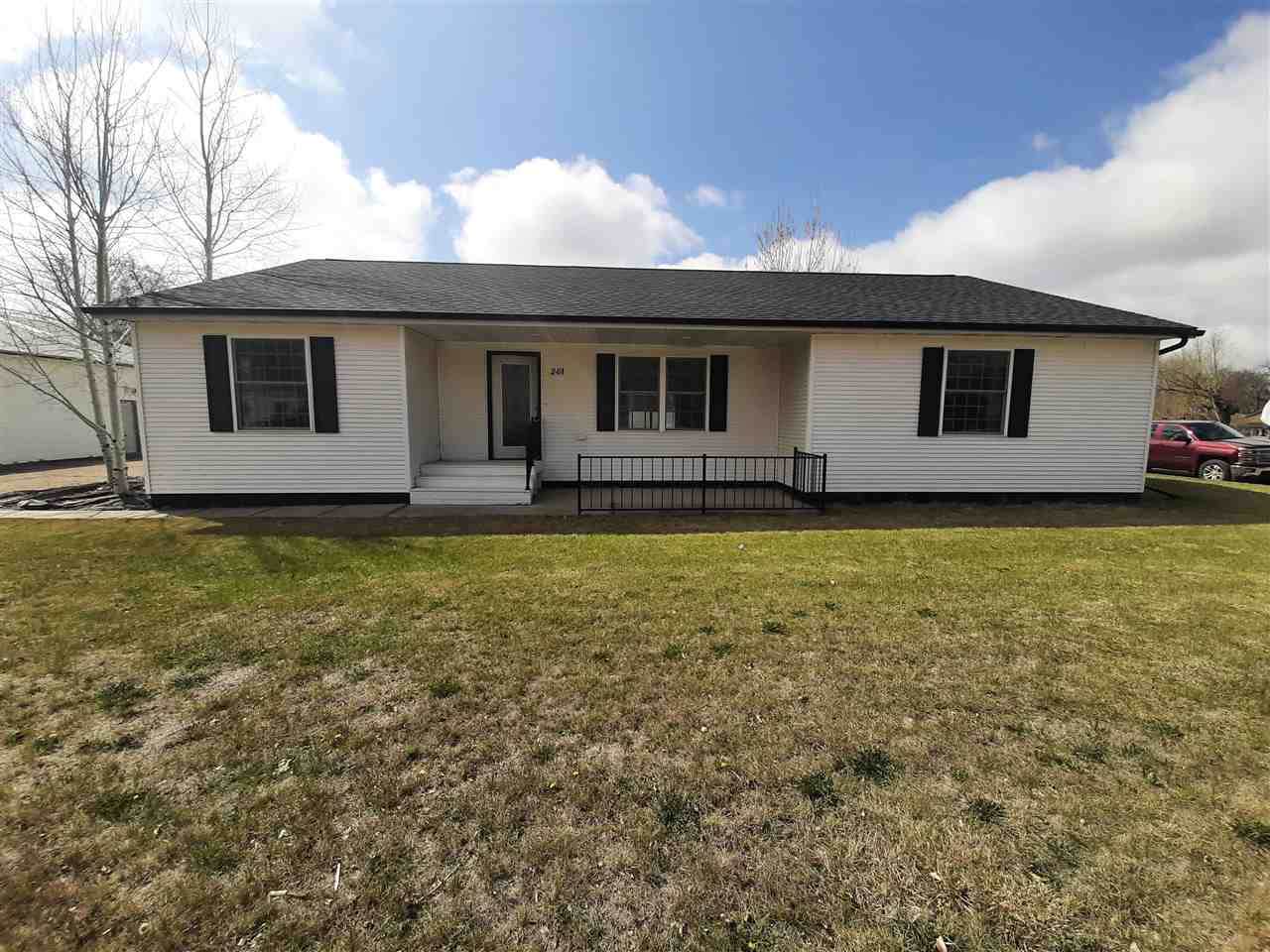 201 Square Butte Street - Photo 1