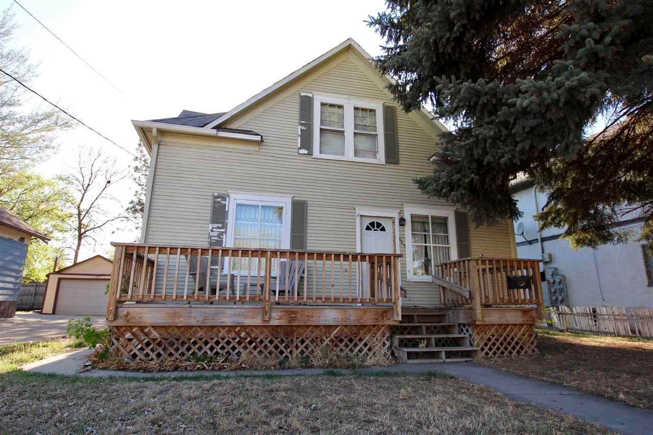 609 3rd St - Photo 1