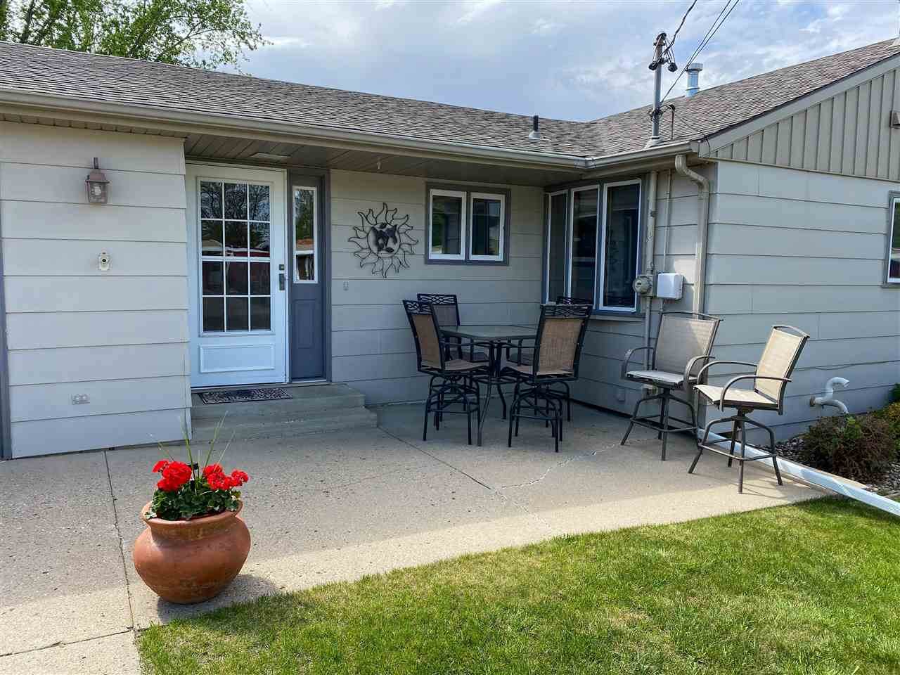 501 15 1/2 Ave - Photo 1