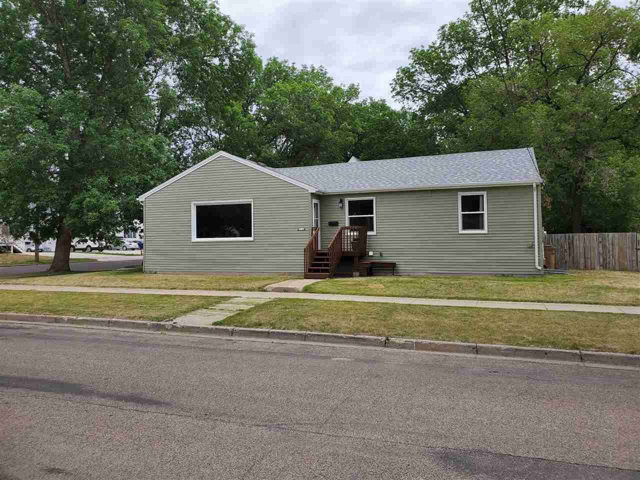 822 9th Street - Photo 1