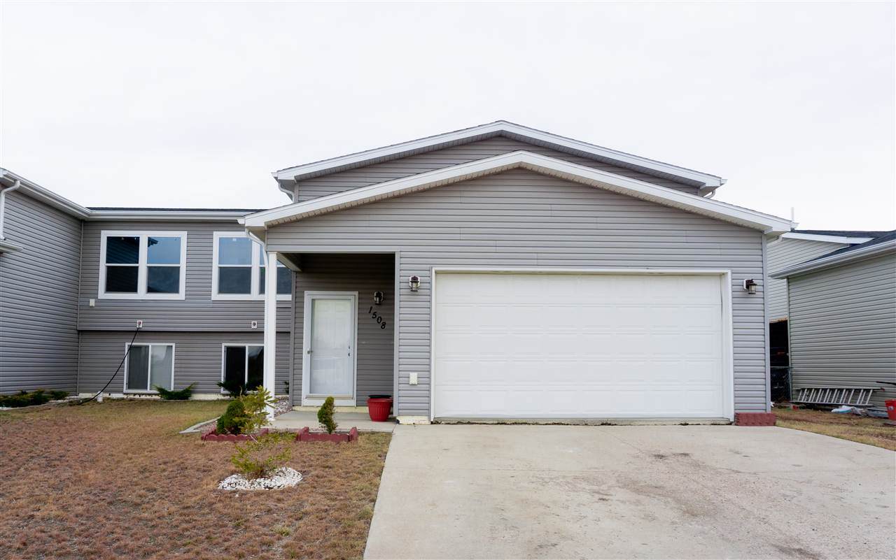 1508 47th Loop - Photo 1