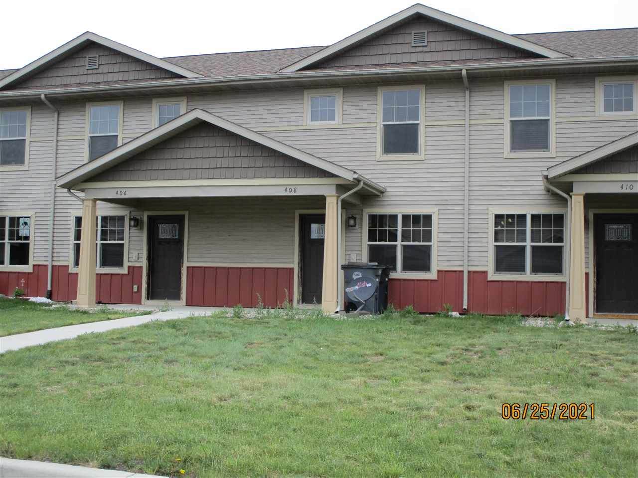 408 13TH ST - Photo 1