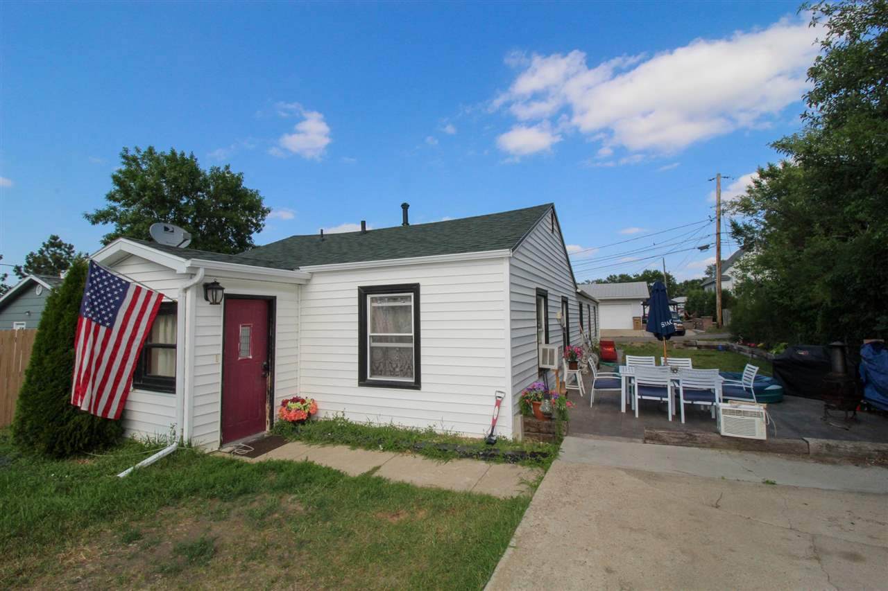 1123 Main St S - Photo 1