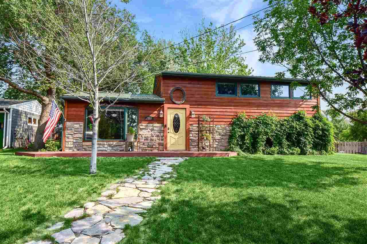 413 13th Ave - Photo 1