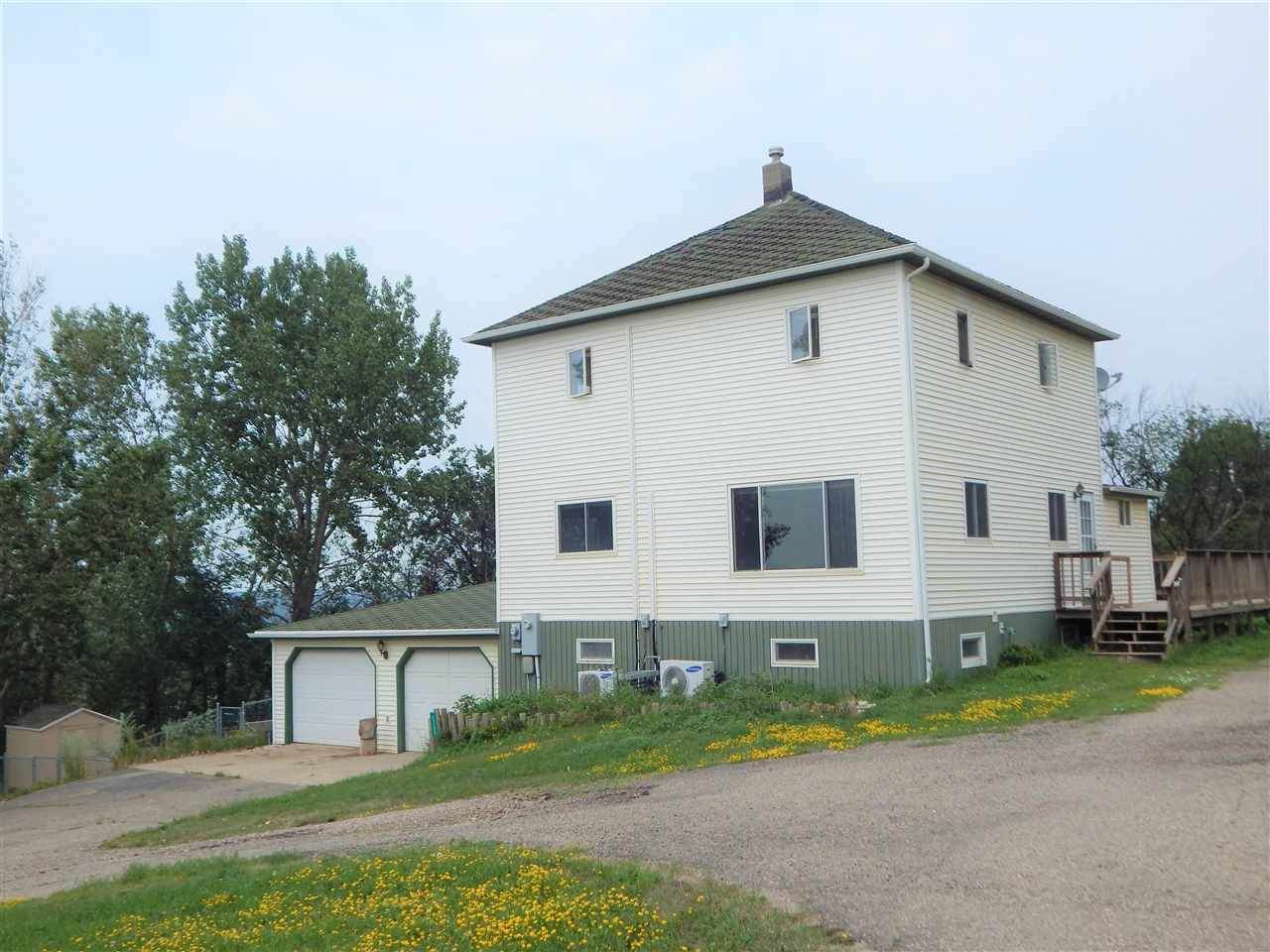 1745 33rd Street - Photo 1