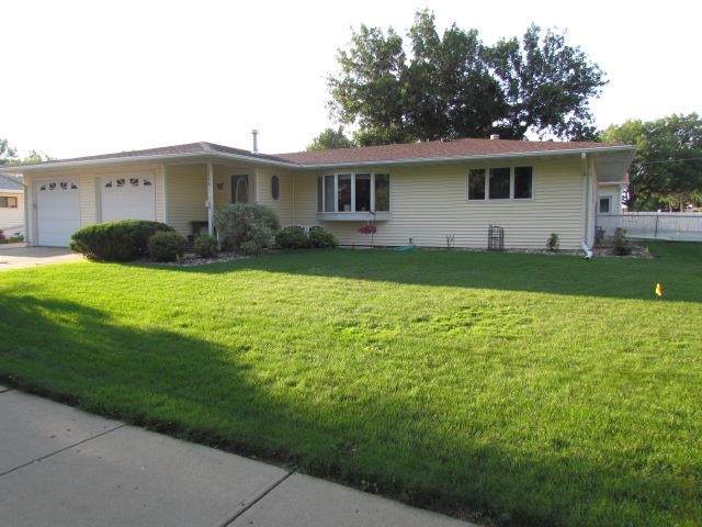 1006 18th Ave - Photo 1