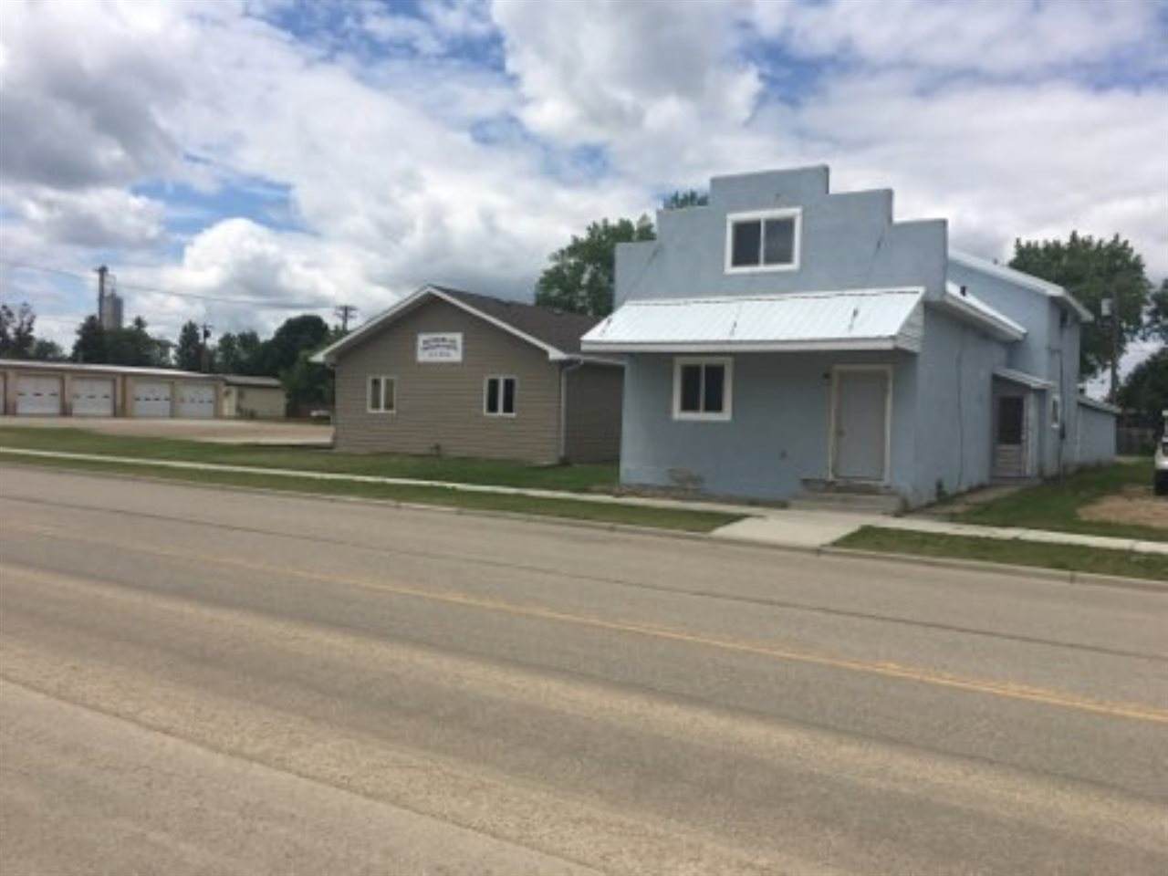 210 Main St - Photo 1
