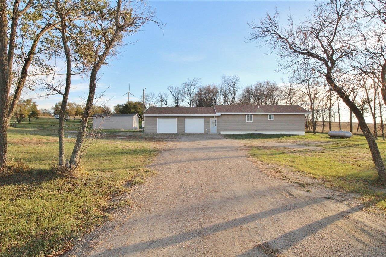 1527 47th St. - Photo 1