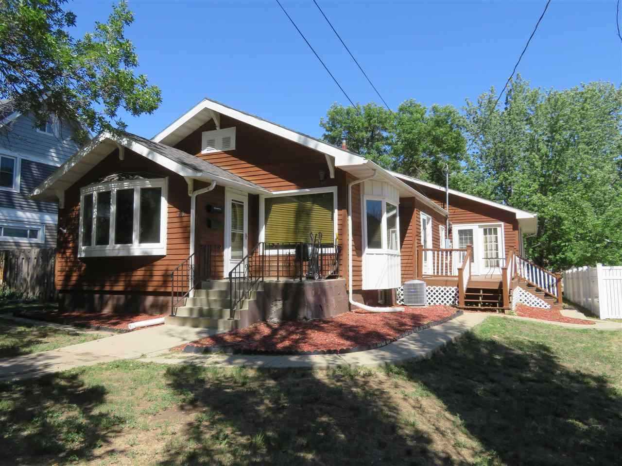 210 7th St - Photo 1