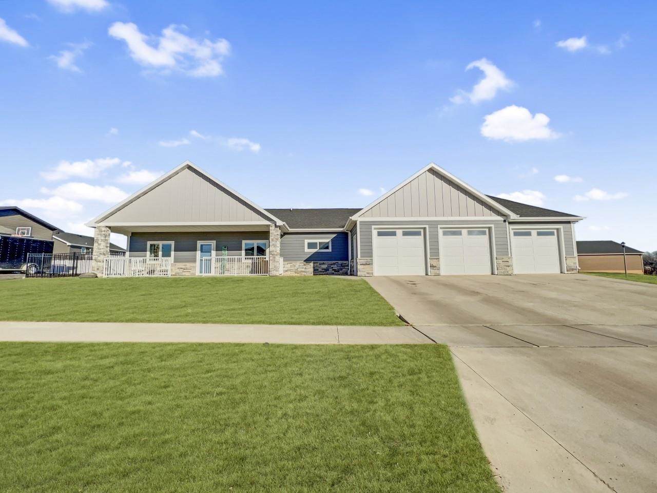 51 Valley Bluffs Ct. - Photo 1