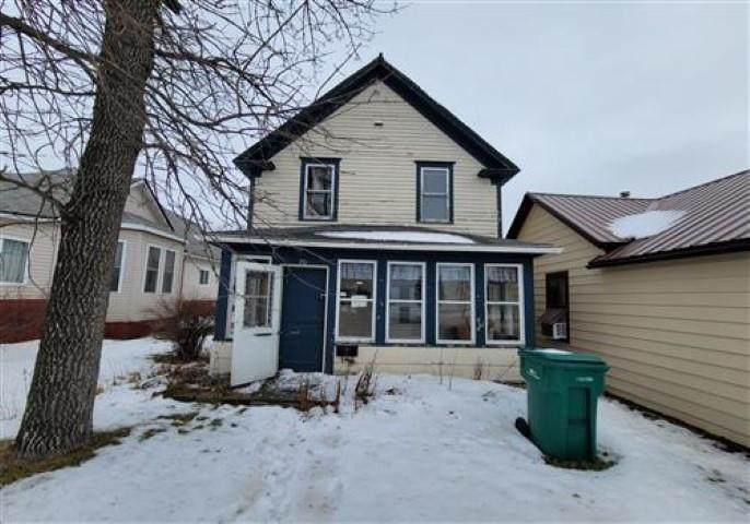 709 6th Street - Photo 1