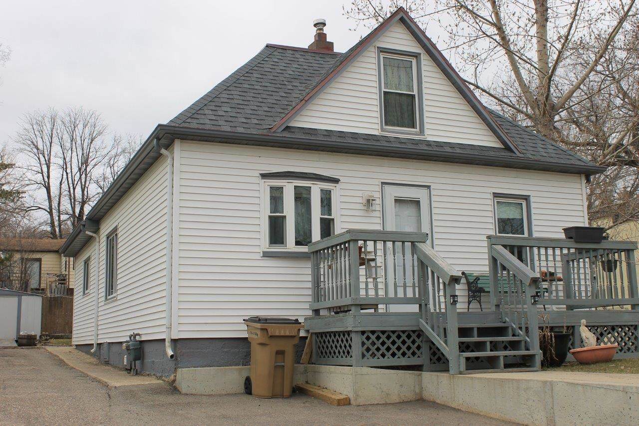 1114 Valley St - Photo 1