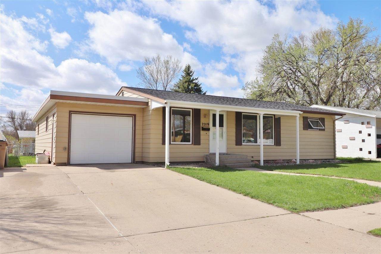 2219 Central Ave - Photo 1