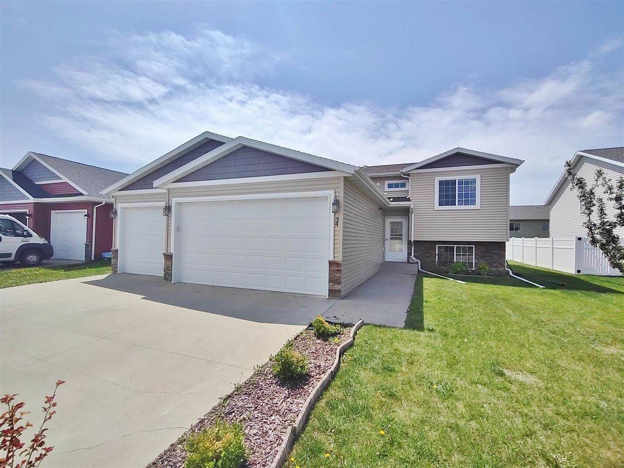 34 Cambridge Cove - Photo 1