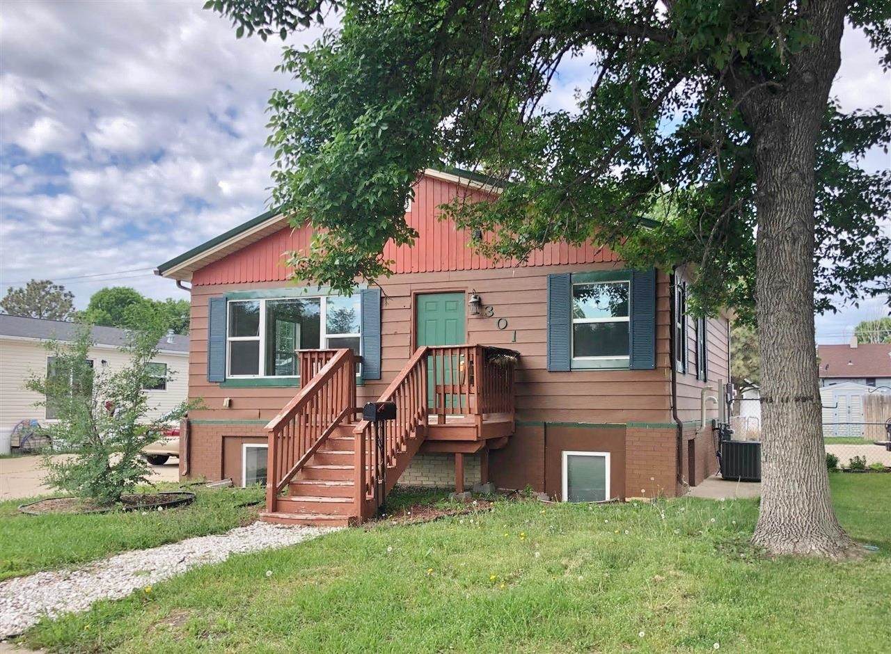 301 17th St. - Photo 1