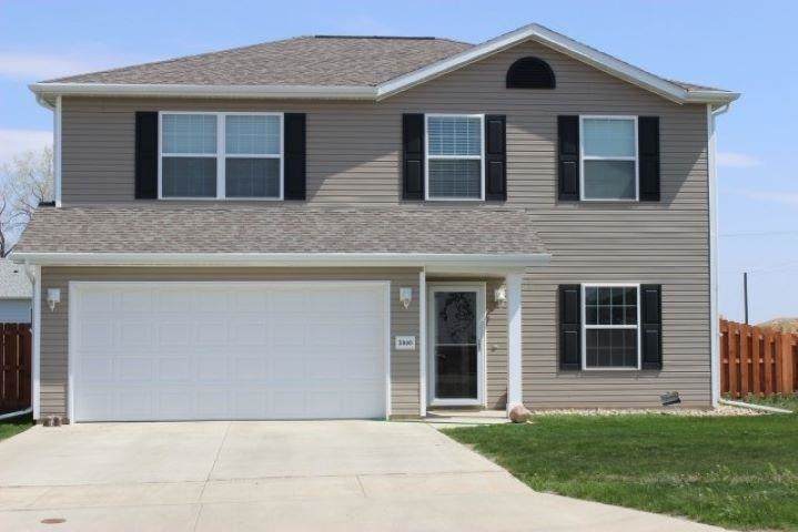 3000 9th St - Photo 1