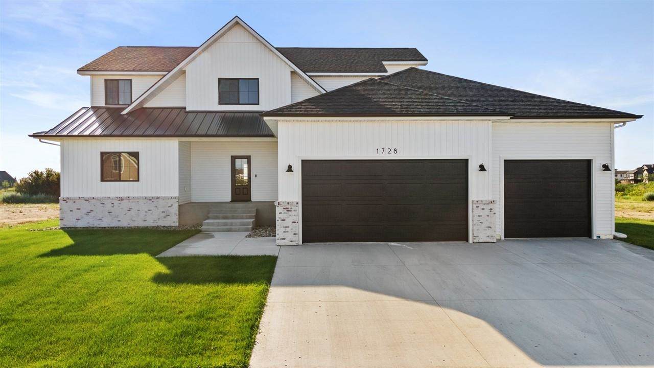 1728 Valley Bluffs Dr. - Photo 1