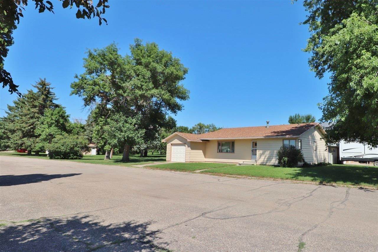 604 1st Ave - Photo 1