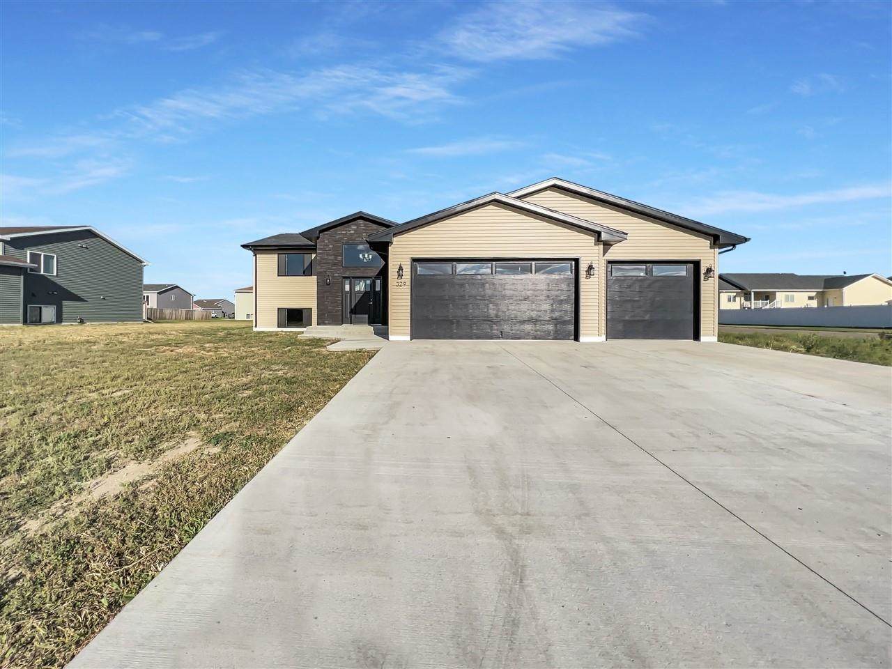 329 6th Ave. - Photo 1