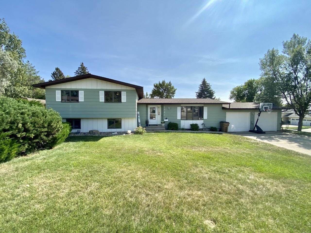 1521 18th Ave. - Photo 1