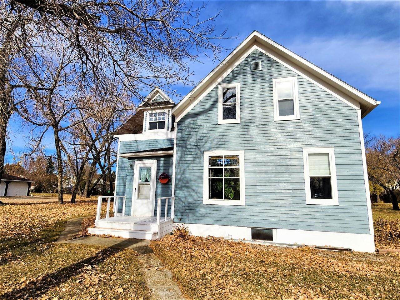 16 9th St - Photo 1