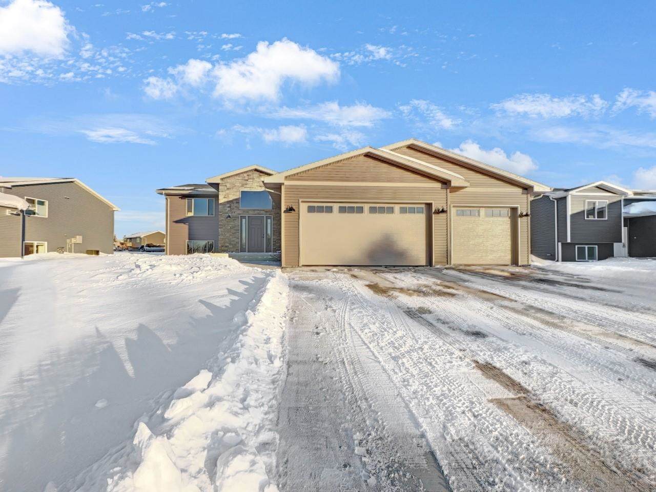 319 7th Ave. - Photo 1