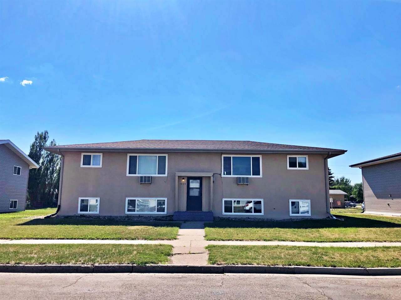 2039 5TH ST - Photo 1
