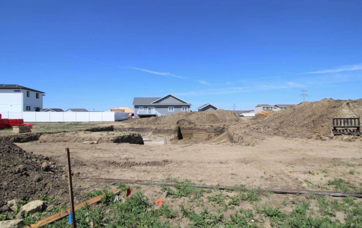 1709 Woodlands Way - Photo 1