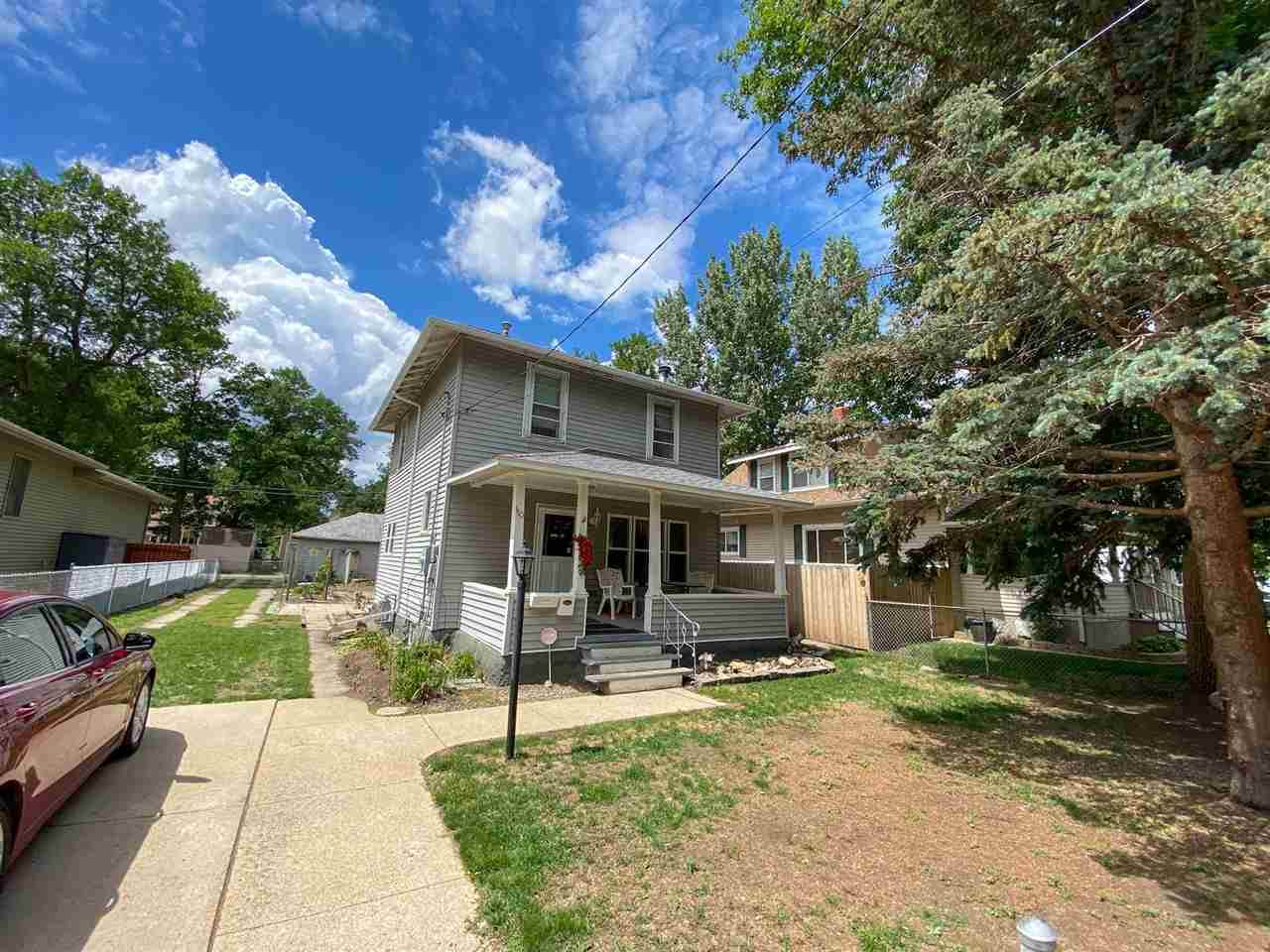 110 8th St - Photo 1