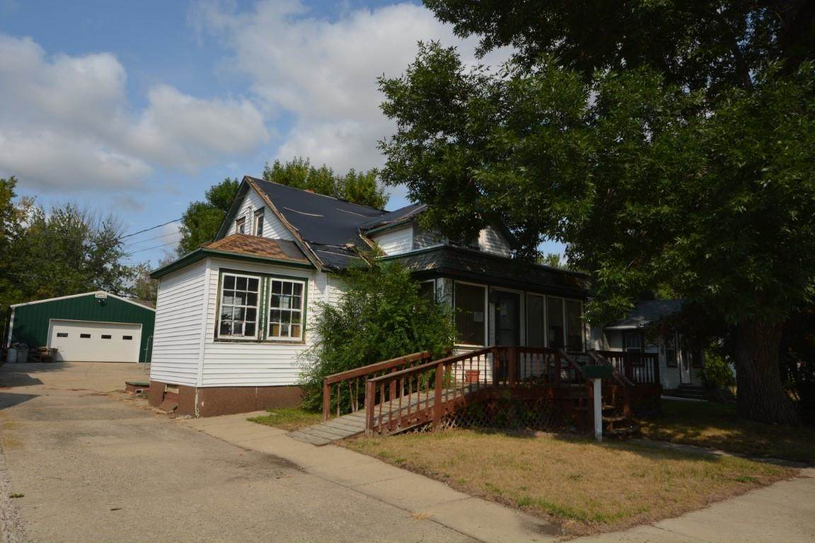 411 2nd St. - Photo 1