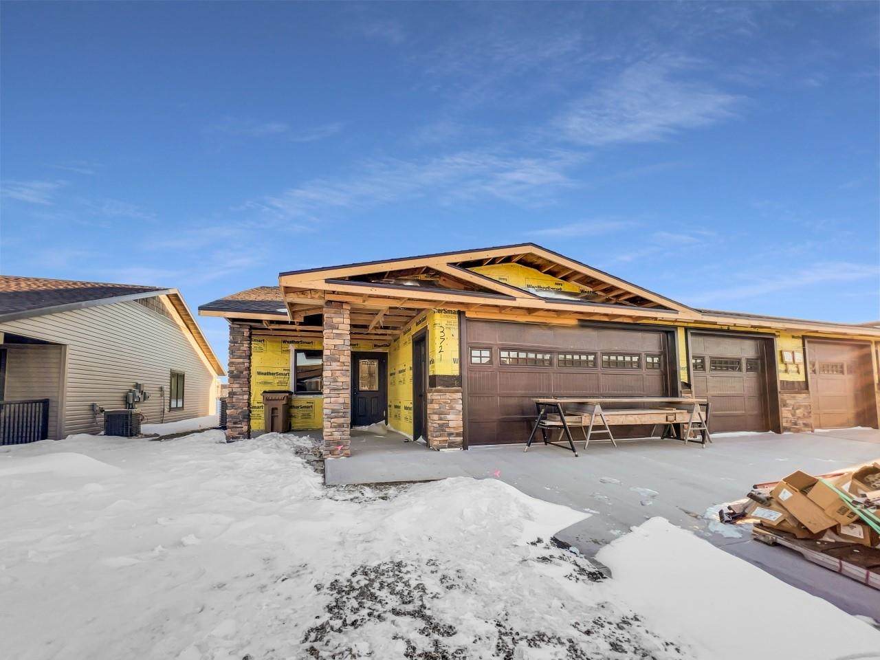3721 White Pine Circle - Photo 1
