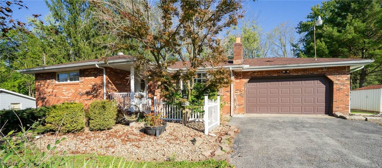 6855 Stewart Sharon Road - Photo 1