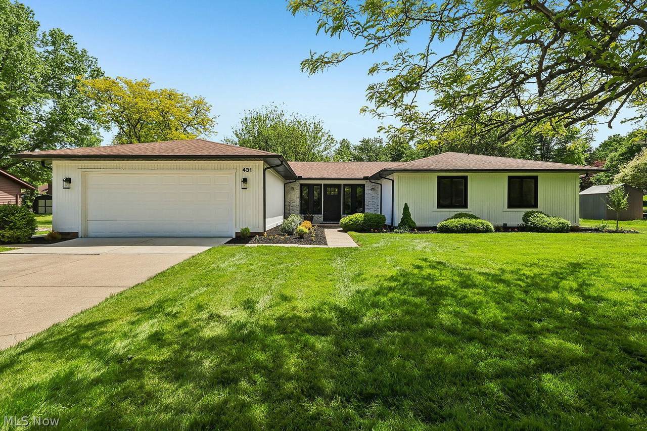 431 Lynden Drive - Photo 1